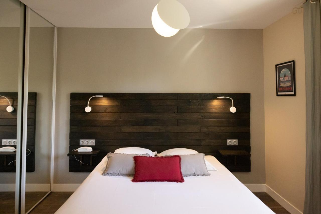Logis Hotel St Sylvestre アルデュード エクステリア 写真