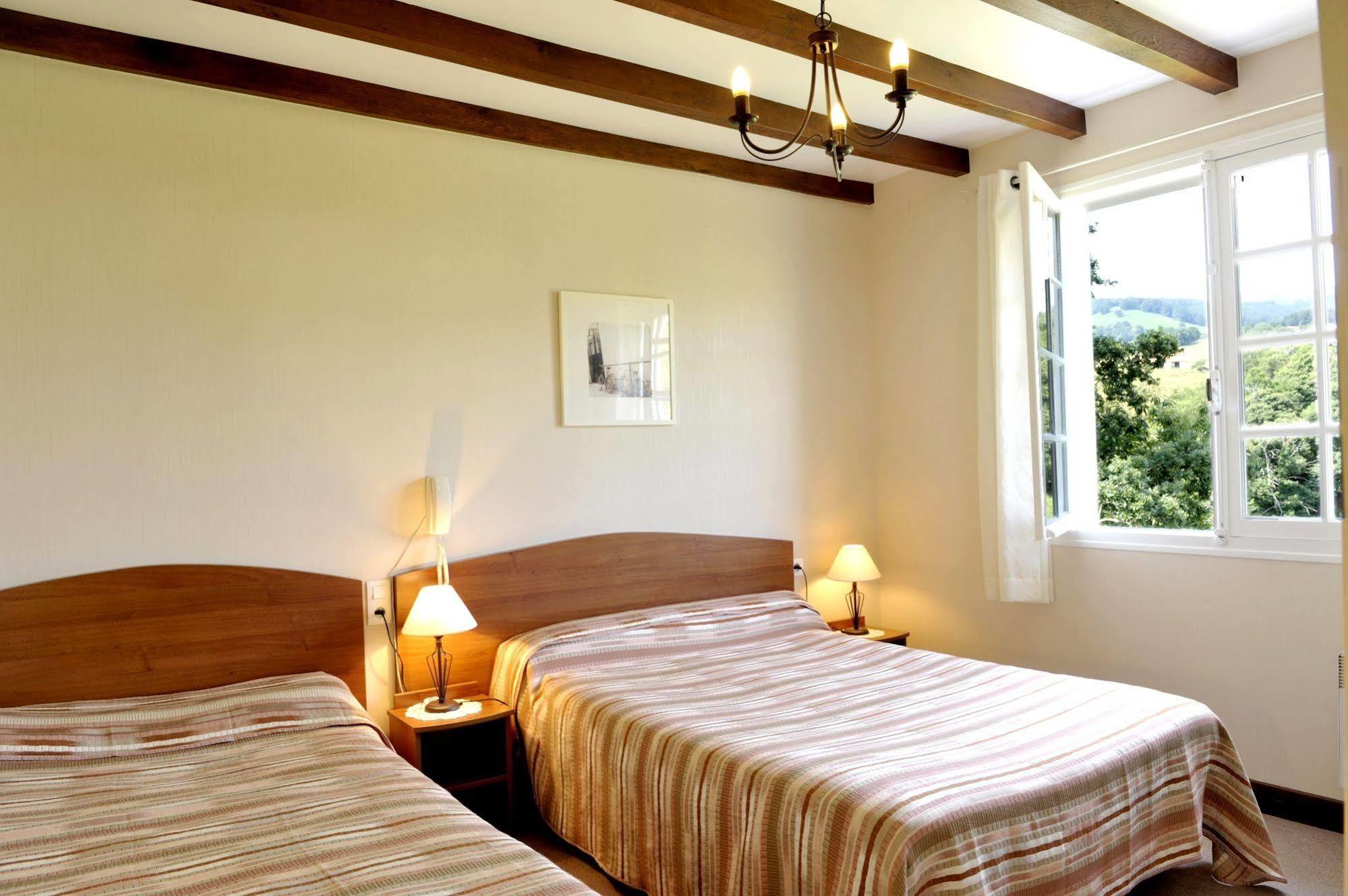 Logis Hotel St Sylvestre アルデュード エクステリア 写真