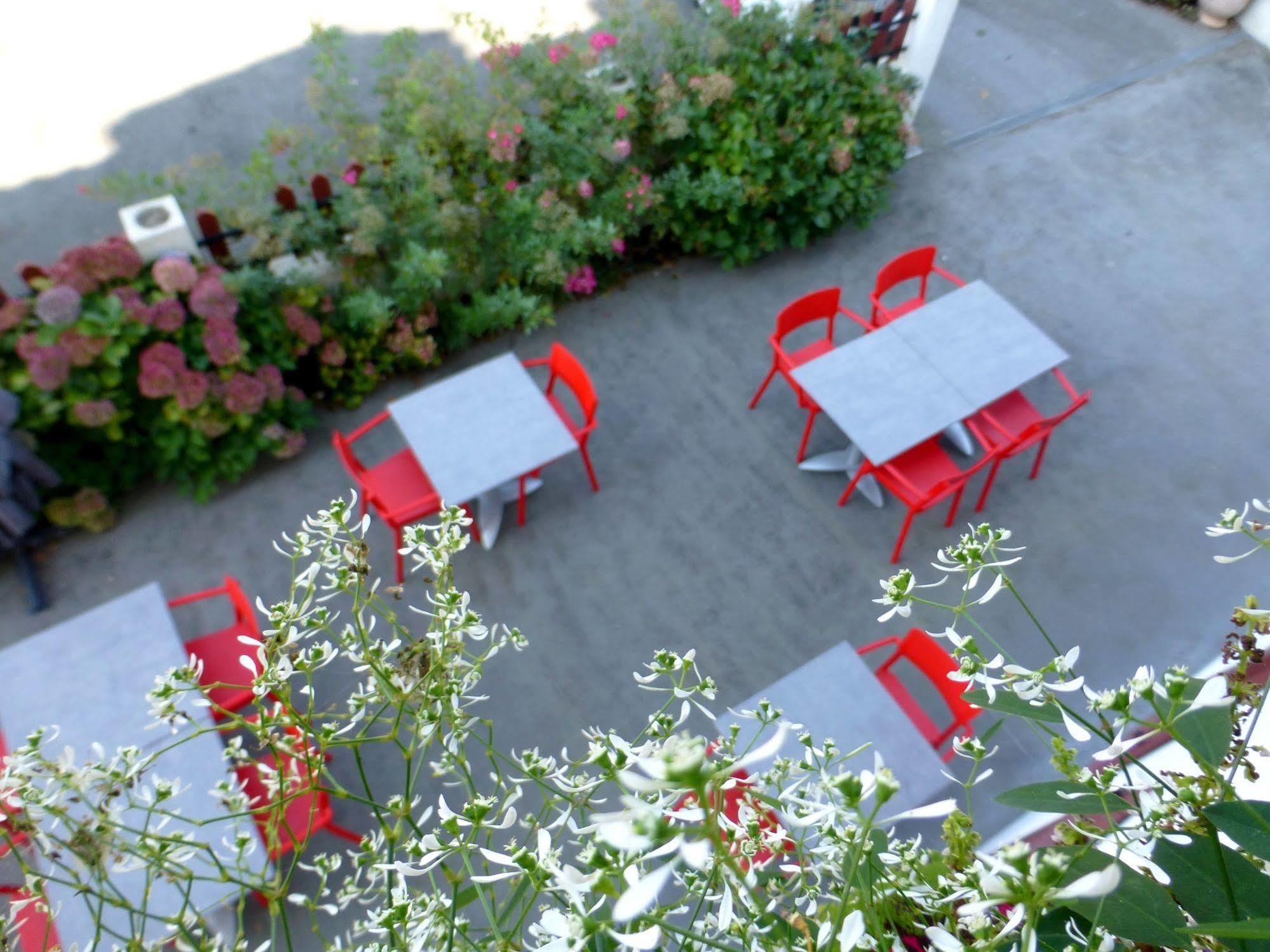 Logis Hotel St Sylvestre アルデュード エクステリア 写真